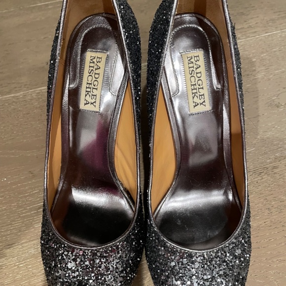 Badgley Mischka Peep Toe Black Sparkly Heels - Picture 2 of 5